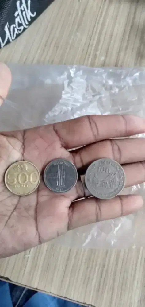 Di jual 3 buah koin jadul dan lama murah aja  cod di antar