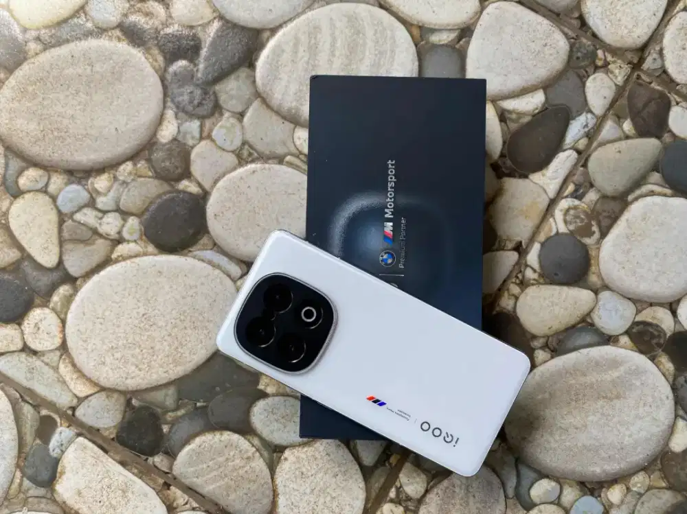 IQOO 13 12/256 FULLSET MULUS NO MINUS BISA TUKAR TAMBAH