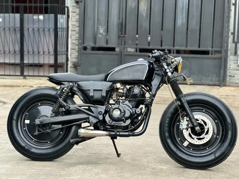 Pulsar caferacer pajak hidup