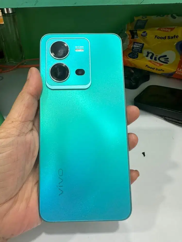 JUAL CEPAT VIVO V25 8+8/256 UNIT & CHARGER