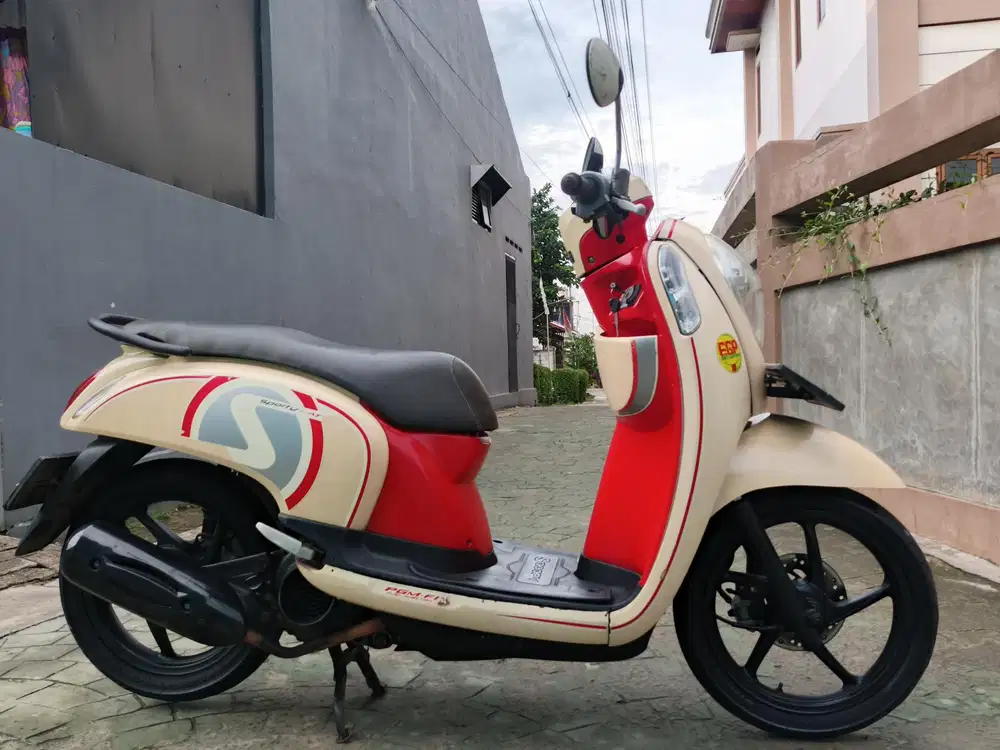 Honda Scoopy 2012 stater tokcer halus mulus terawat