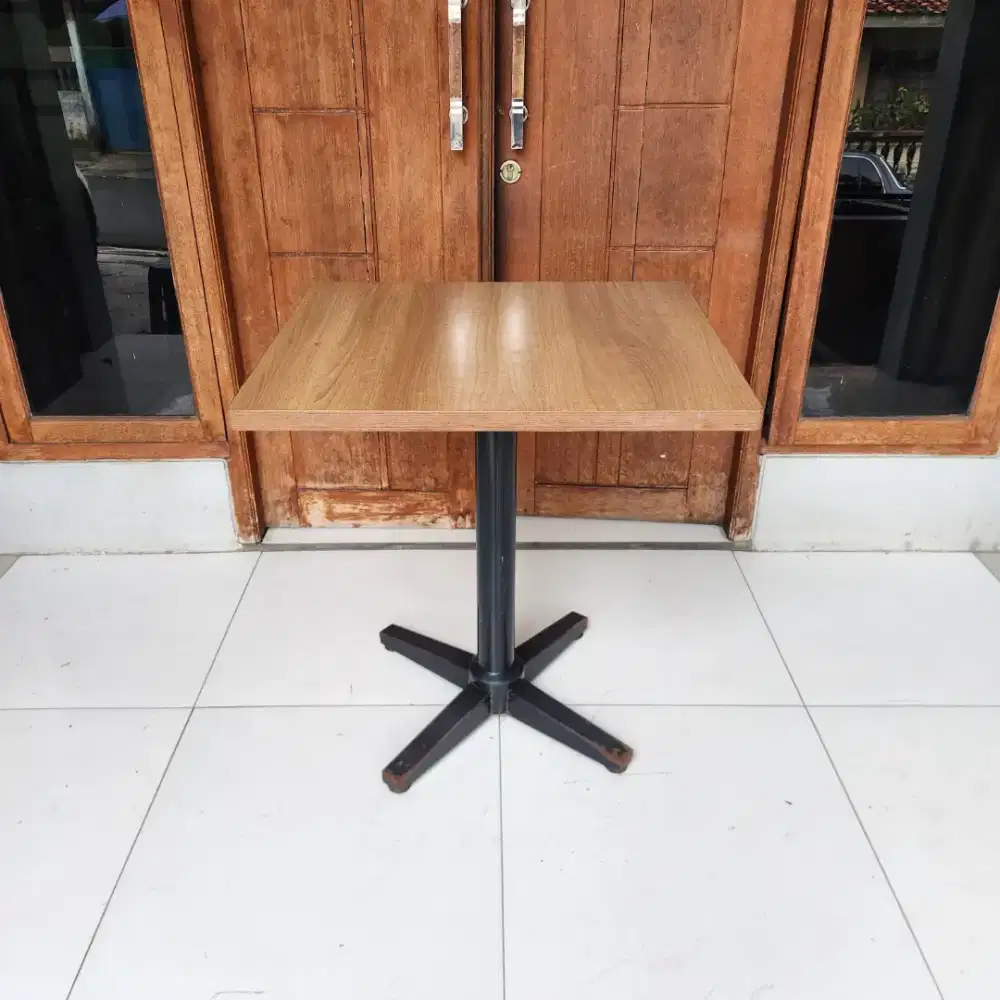 Meja ex Cafe - Meja ex Resto M5