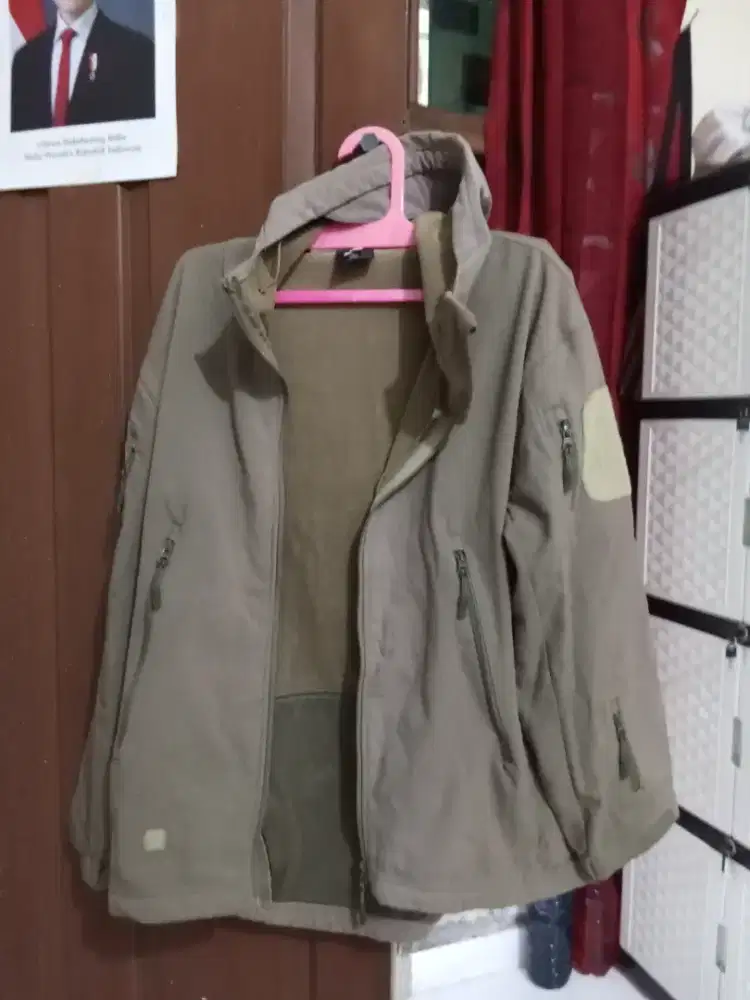 Dijual jaket tebal bekas mantan tni