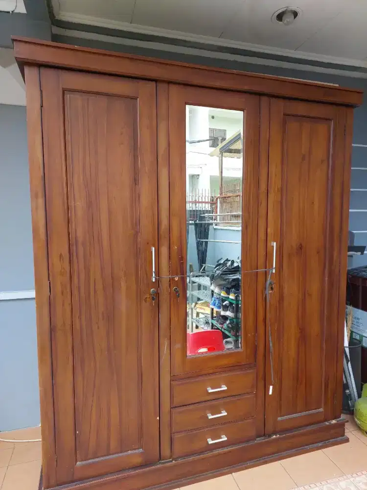 Dijual lemari baju, lebar sekitar 1.7an Meter