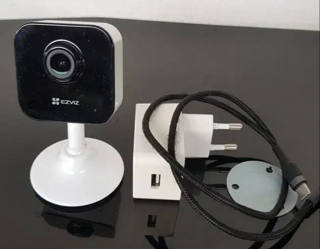 IP CAM / CCTV INDOOR. KONTROL VIA INTERNET. XIAOMI EZVIZ