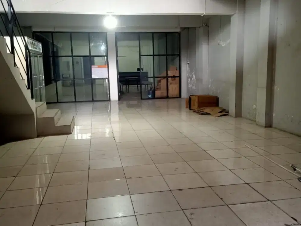 DISEWAKAN RUKO 2 ½ Lantai SUDIRMAN bandung FH