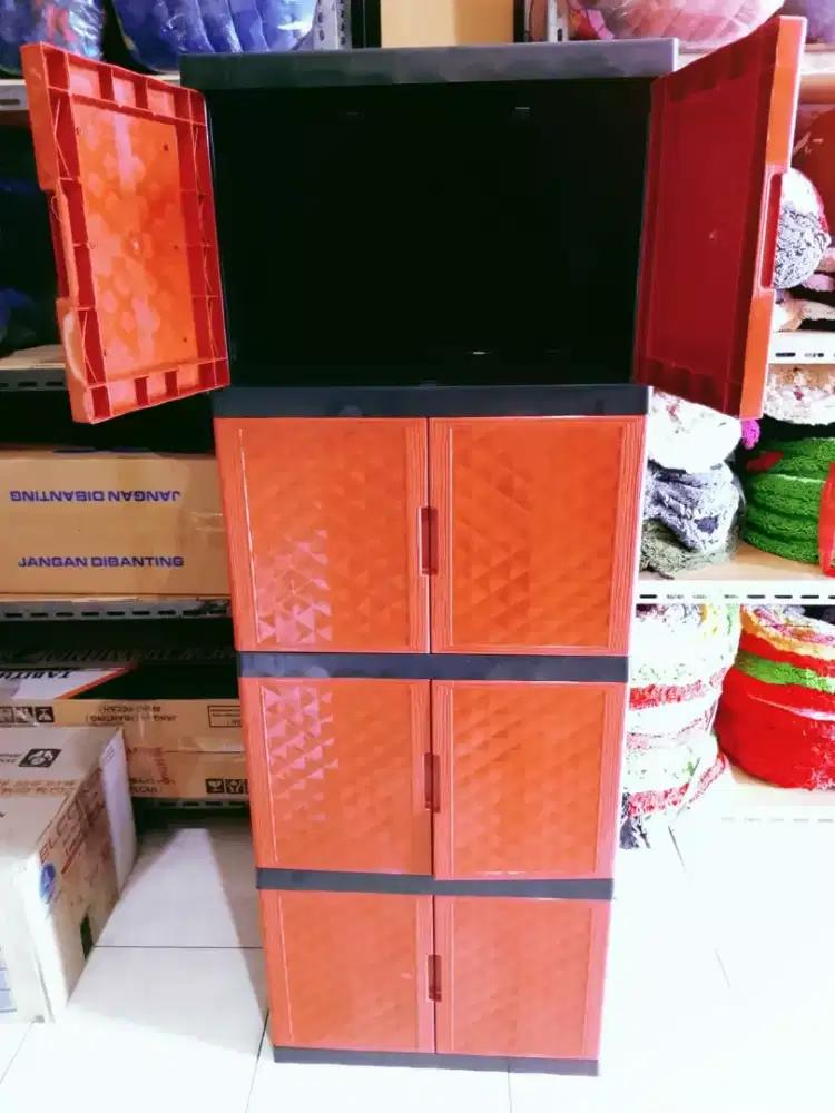 Lemari plastik 4 susun