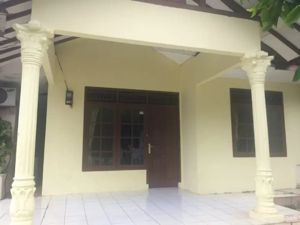 KONTRAKAN RUMAH MOCH KAHFI 1 JAKARTA SELATAN