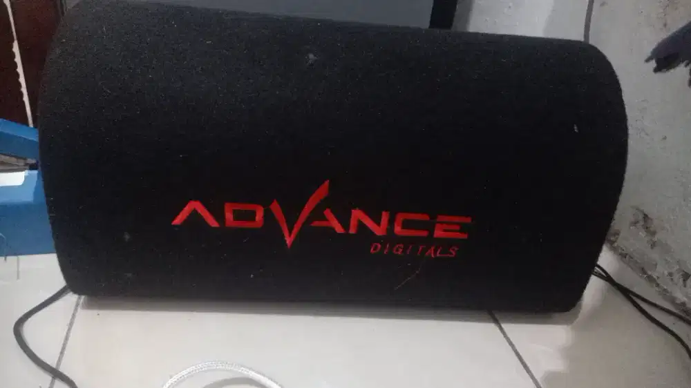 Speaker Advent dan robot SM mic 2