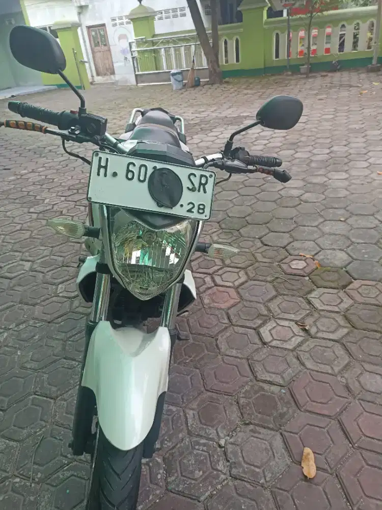 Yamaha Byson Putih 2012