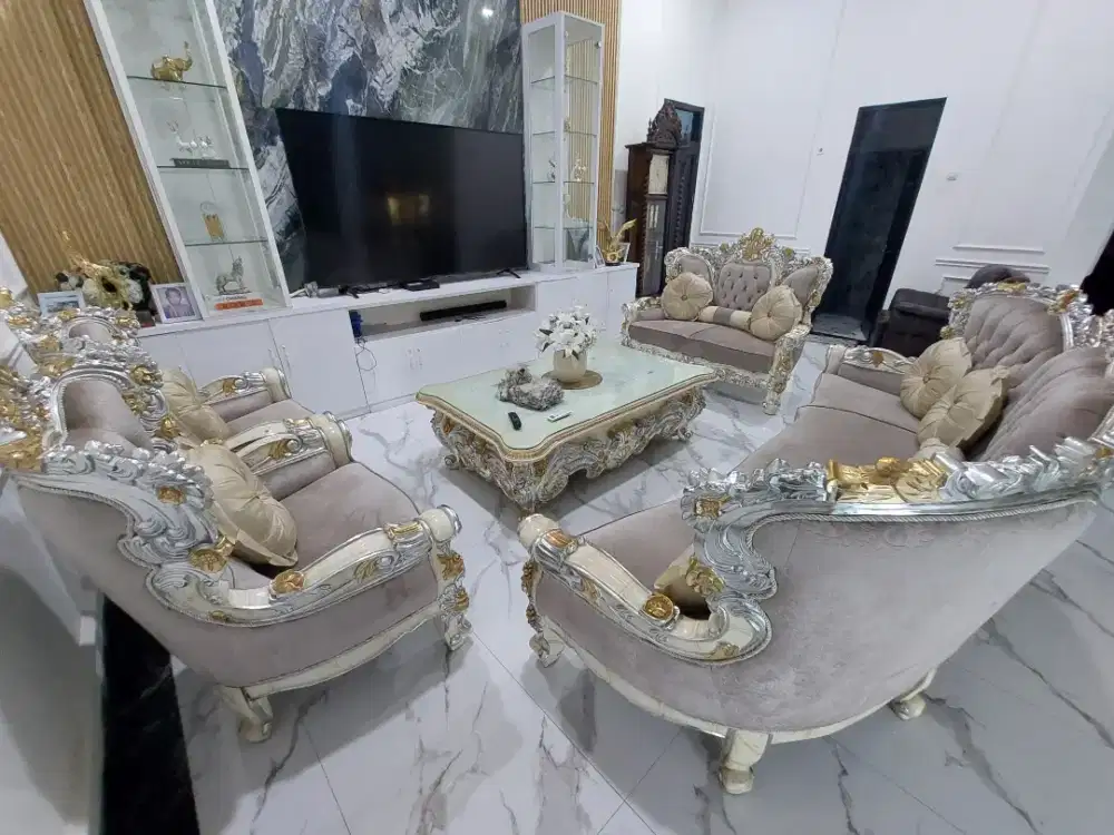 Meja Tamu Eropa klasik mewah