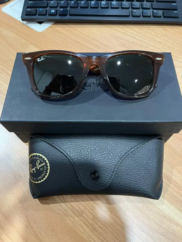 Jual Kacamata Rayban Wayfarer Bekas
