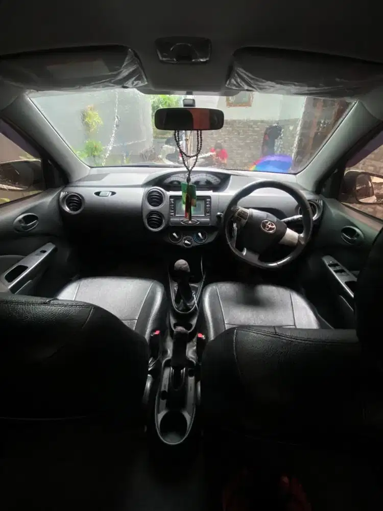 Dijual Mobil Etios Valco 1.2 G Manual