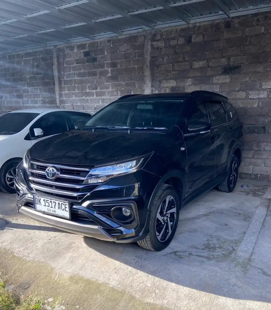 Toyota Rush gr 2023 asli bali mulus