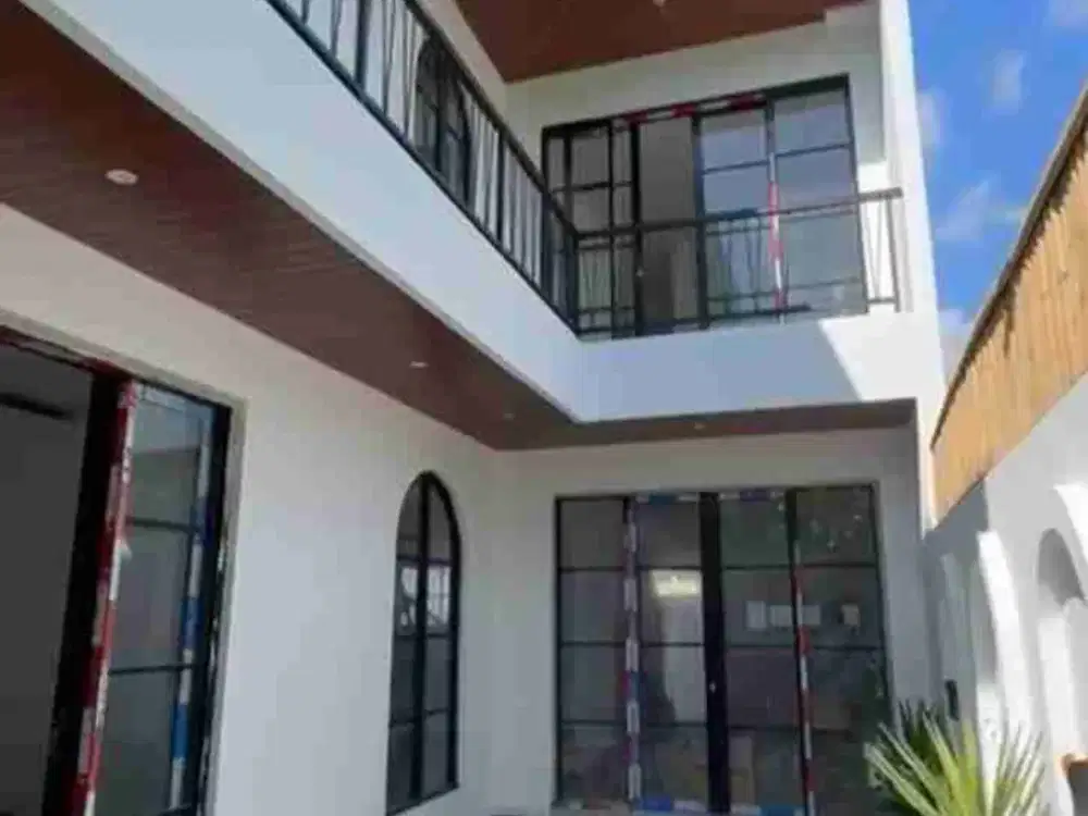 dijual villa baru lantai 2 lokasi padonan canggu