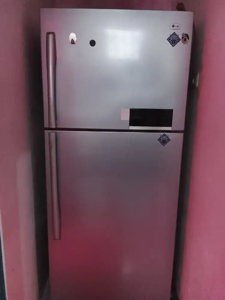Di jual kulkas super besar LG