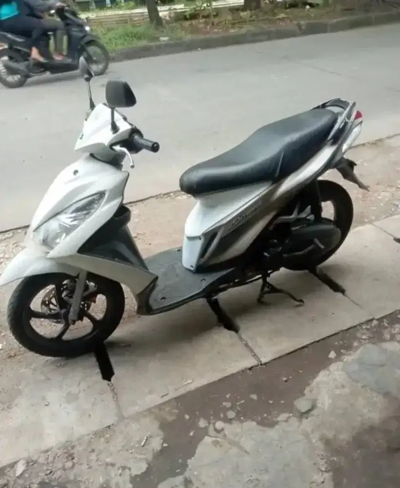 Skydrive 2009 ss kumplit pajak off bisa tt