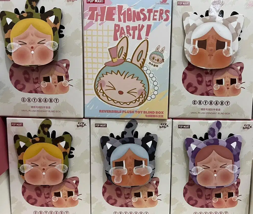 Boneka WBC pop mart original