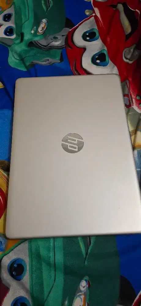 LAPTOP HP silver