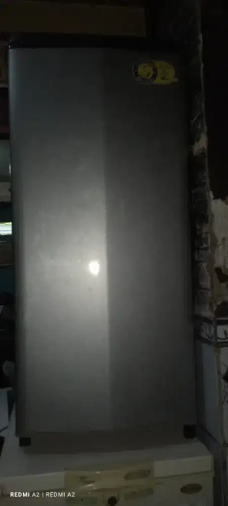 Kulkas 1 pintu merk Aqua