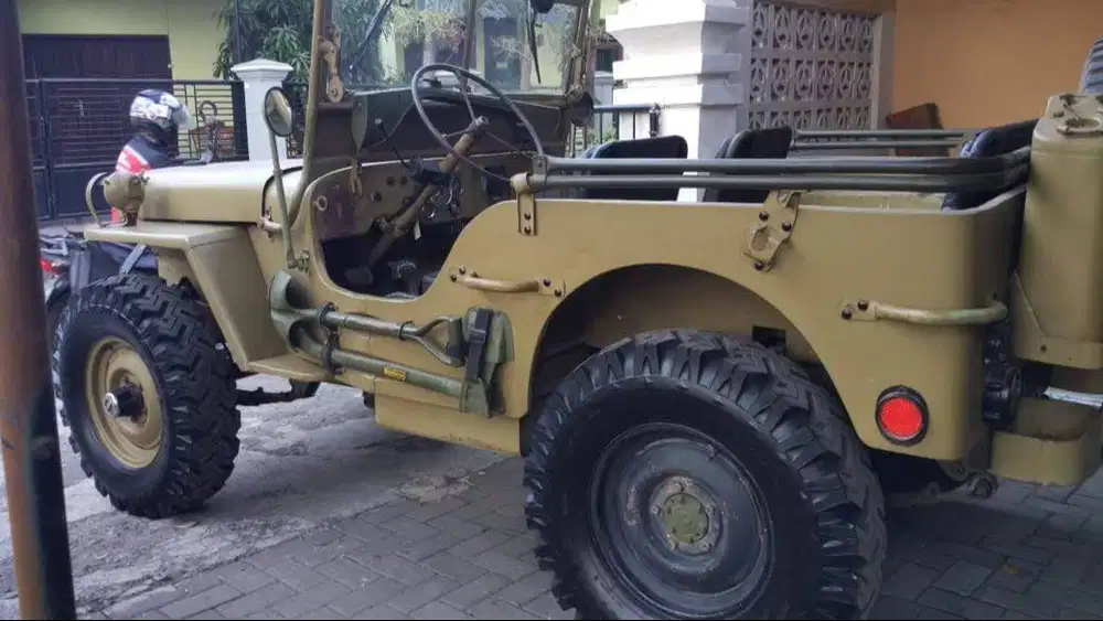 JEEP WILLYS MB 1944 (ORIGINAL) - LEGENDA PERANG DUNIA II