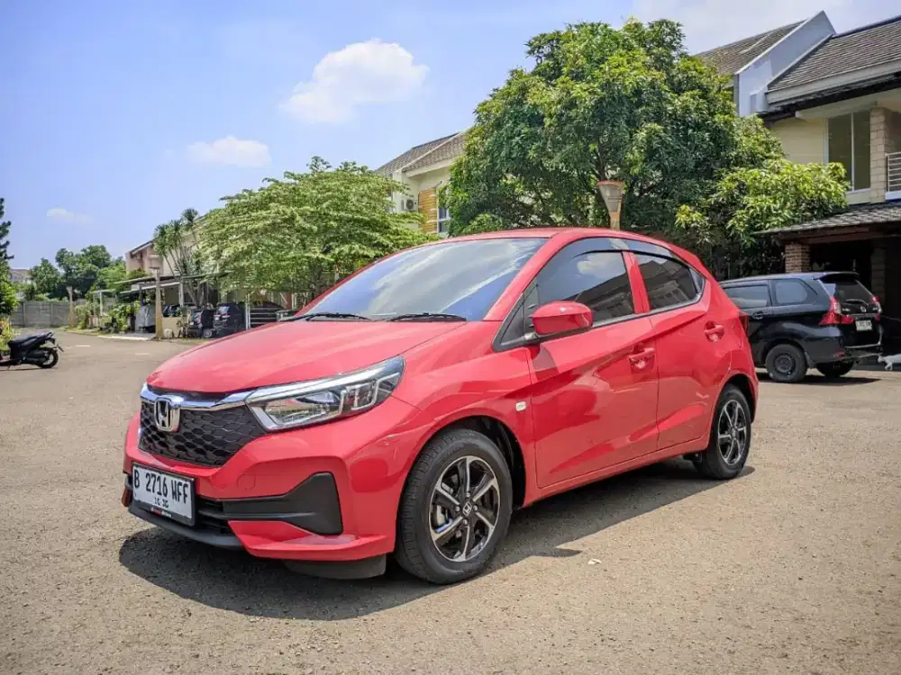 Rental mobil. Sewa mobil harian, mingguan & bulanan lepas kunci.