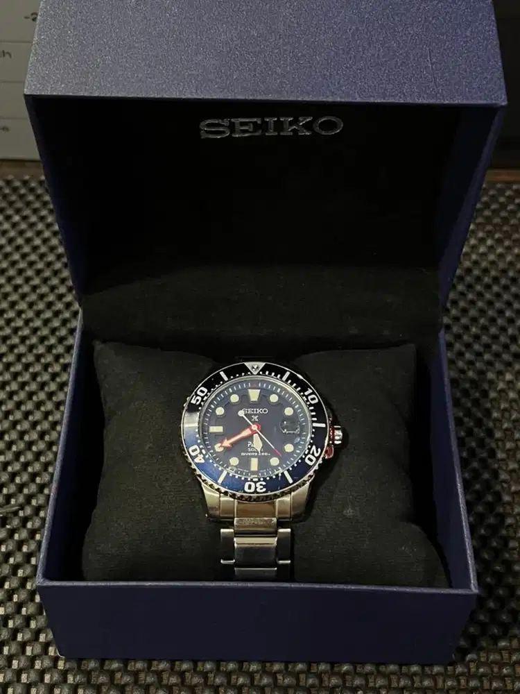 Seiko Prospex SNE549P1 Solar