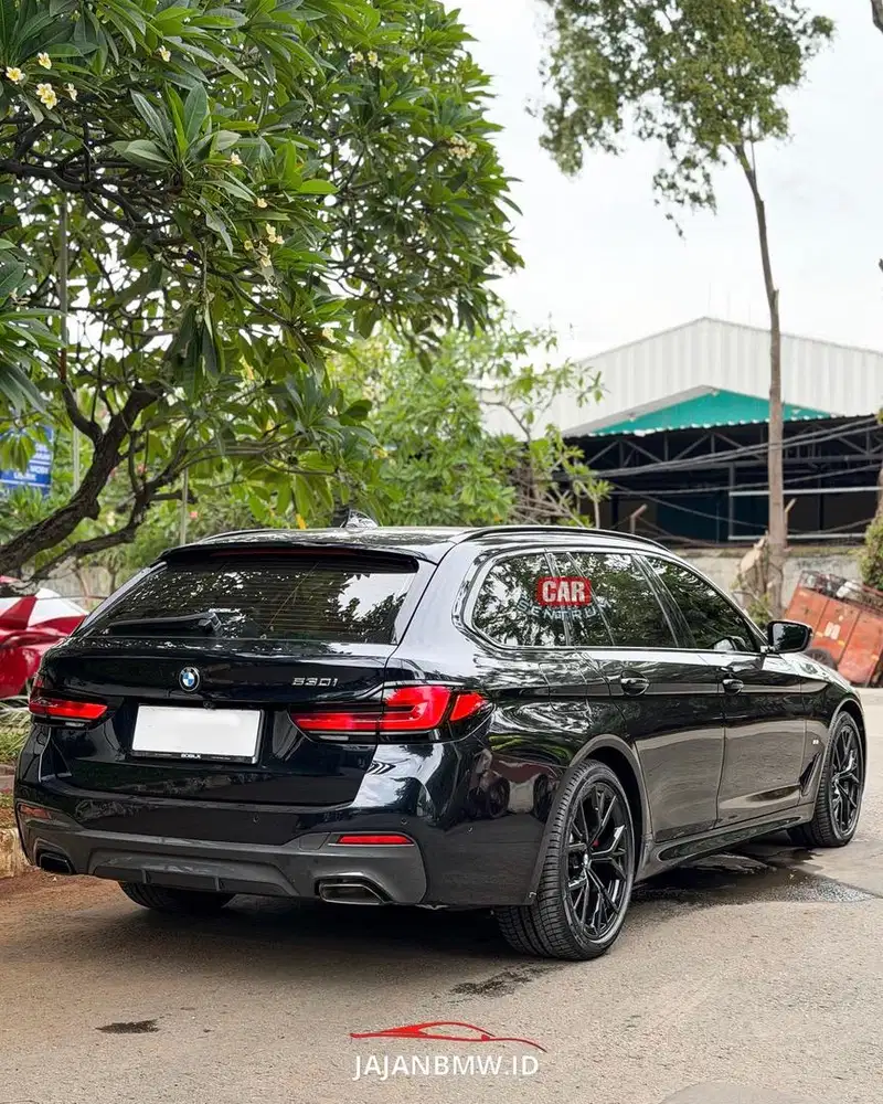 RARE LIKE NEW BMW 530i Touring M-Sport LCI 2023