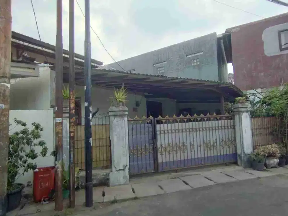 Di Jual Rumah di Utan Kayu Selatan Jakarta Timur