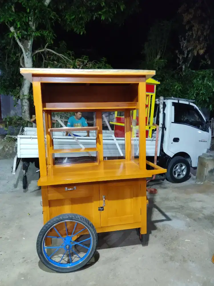 Jual Gerobak Angkringan,Bakso,Mie Ayam,Bubur,Roti BakardlL.
