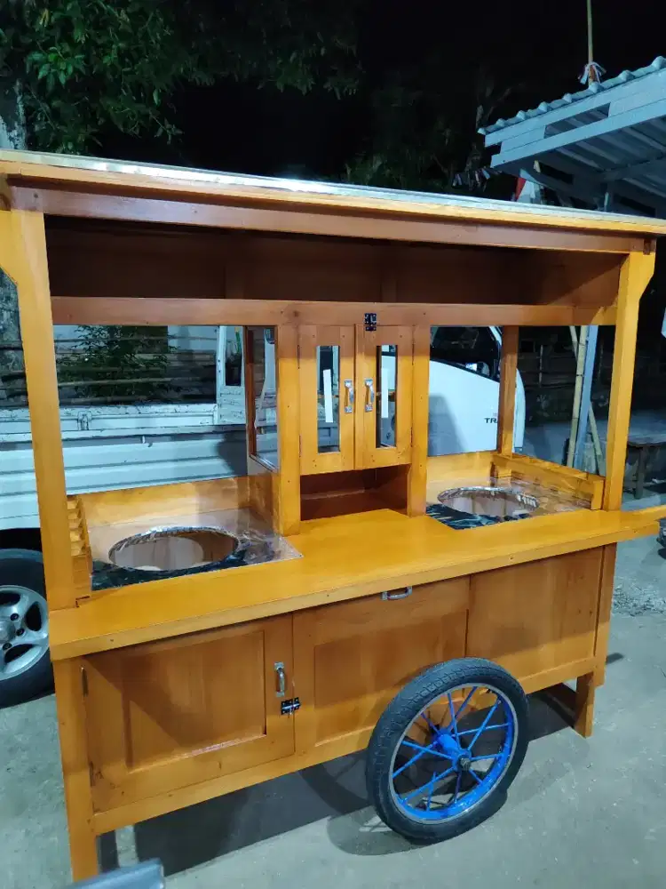 Gerobak angkringan, mie ayam, bakso, dll