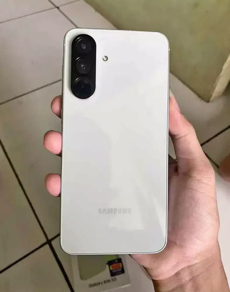 Samsung a56 5g 8/256 like new hp dan box