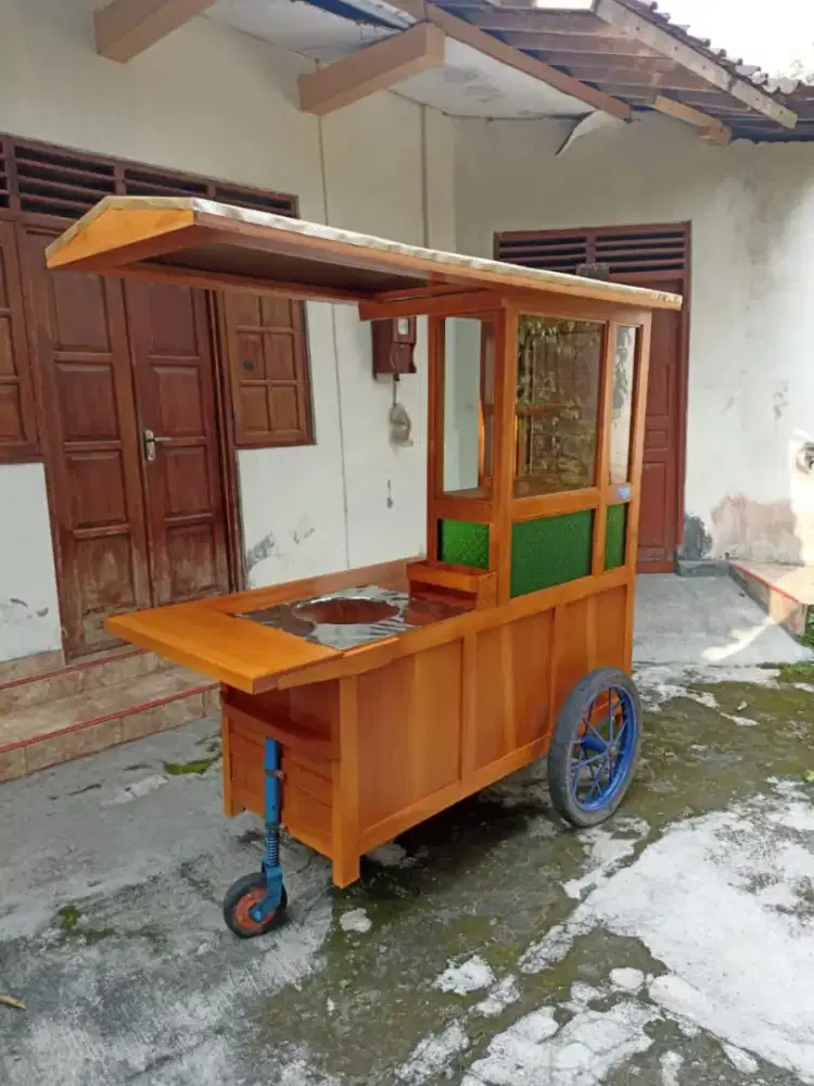 Bayar di tempat gerobak angkringan, bakso, mieso, dll.