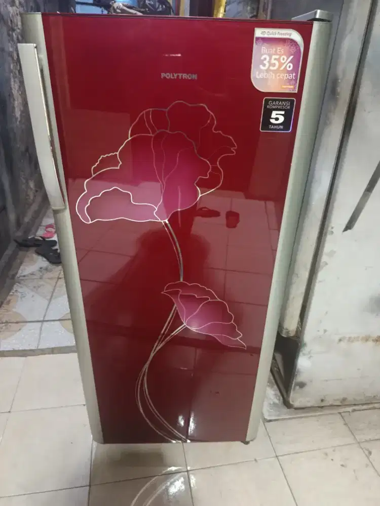 Kulkas 1 pintu merek polytron