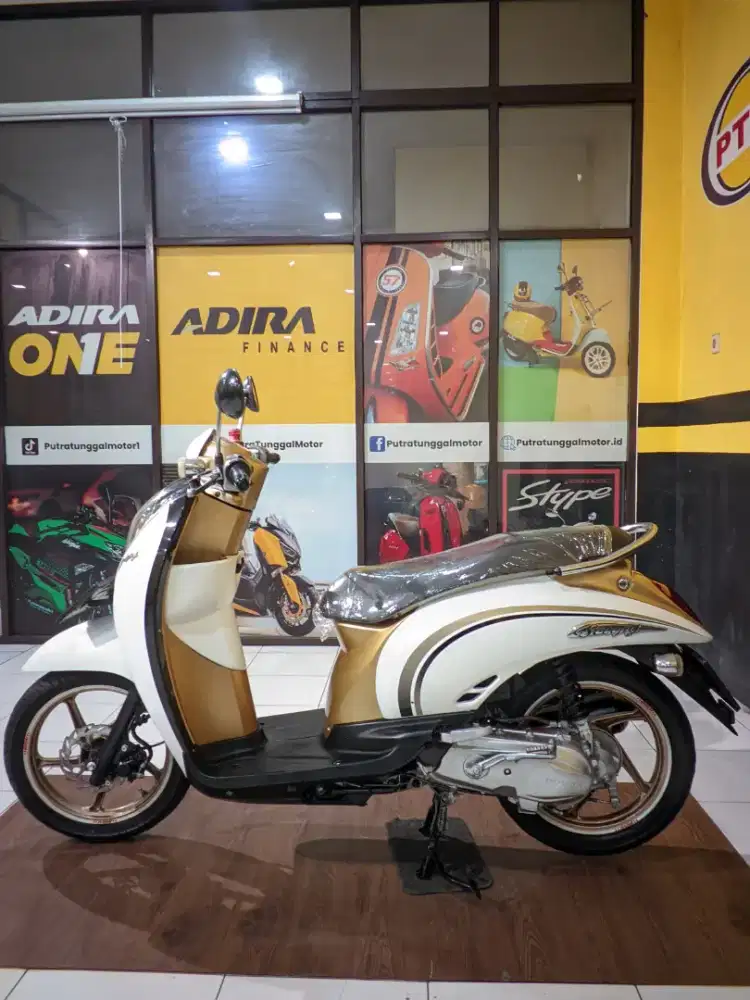 SCOOPY OLD TAHUN 2012(PUTRA TUNGGAL MOTOR)