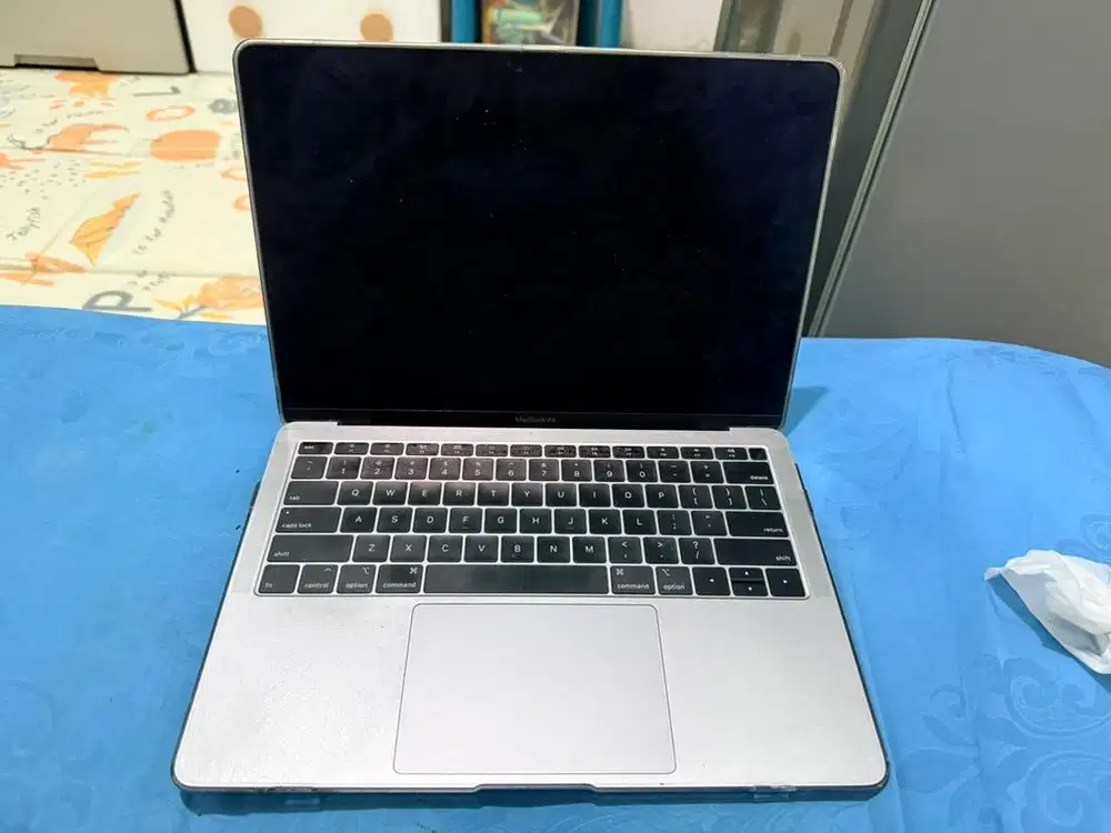 [Ex IBOX] MACBOOK AIR 13 2019  Mulus Fullset 128gb