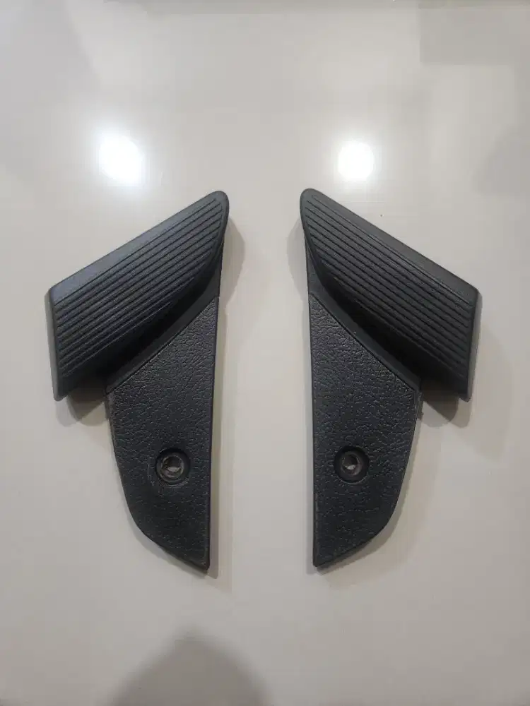 Footstep Belakang Vespa LX125