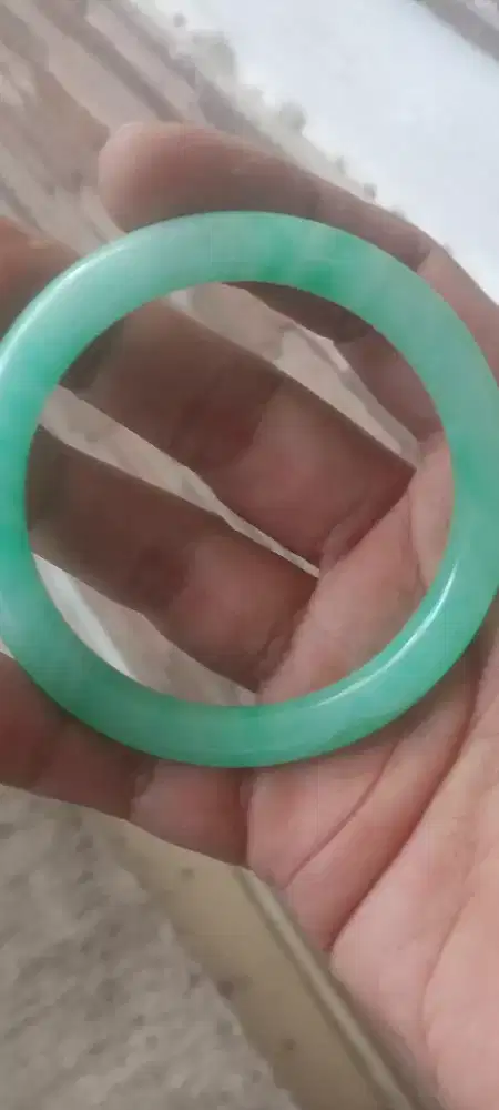 Jadeite jade giok Burma type A gelang bangle