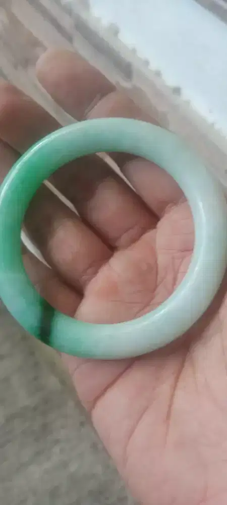 Jadeite jade giok Burma type A natural gelang bangle