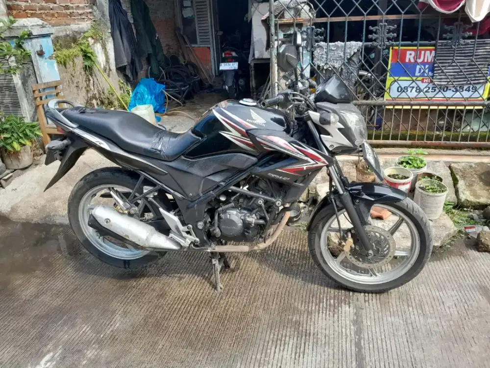 CB 150R 2013 OLD