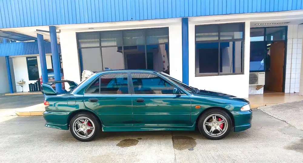 Mitsubishi Lancer 1993 Bensin