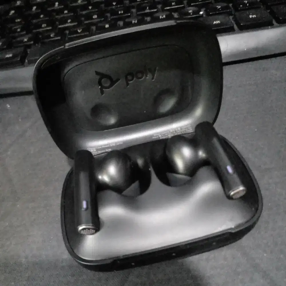 Headset Bluetooth Poly Voyager Free 60