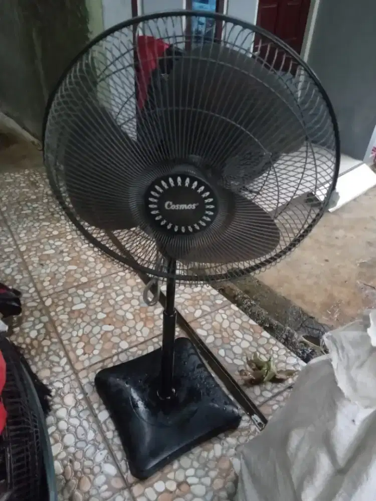 Kipas angin cosmos 16 inci