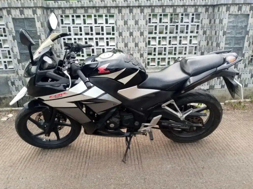 Honda CBR 150R tahun 2016 pjk hdp
