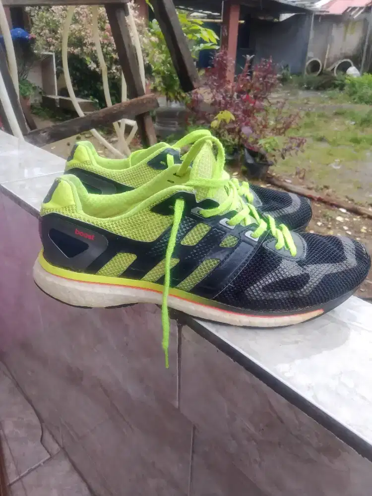 Sepatu Adidas Adizero