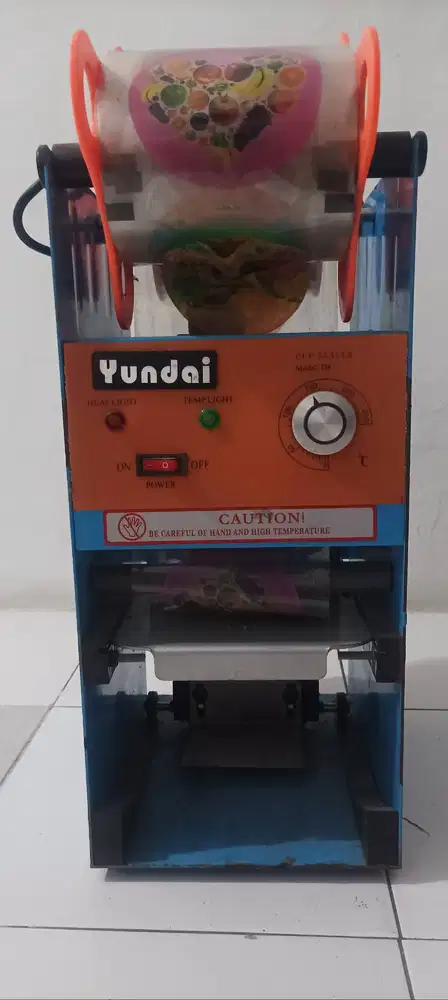 Mesin Press Minuman Manual Yundai