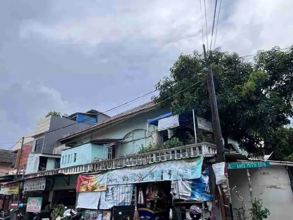 Rumah Lama Hoek di Jl Kayu Putih V Pulo Gadung Jakarta Timur