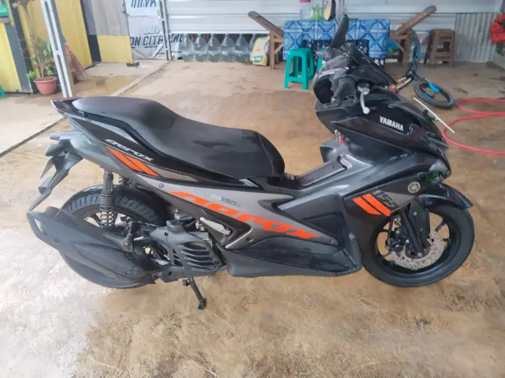 Aerox hitam gagah muantuaps