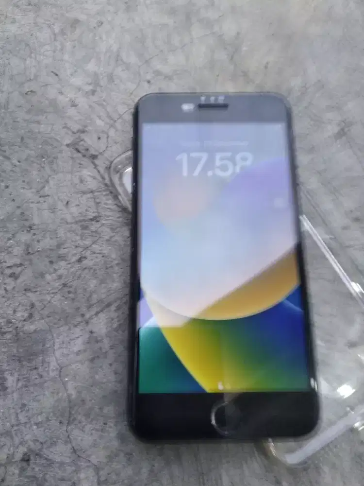 iPhone 8 plus 64gb.mulus normal dipakenya