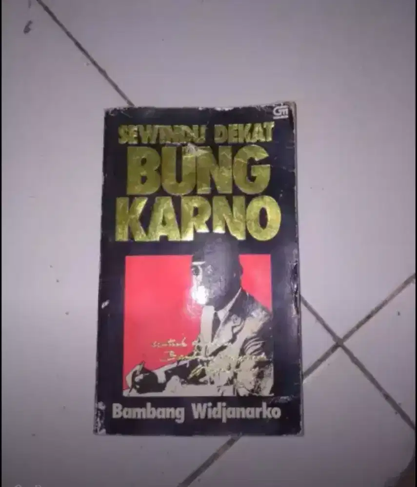 Buku sewindu dekat bung karno
